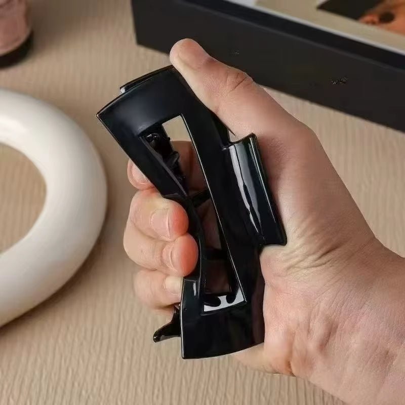 Soft Silicone Shark Hair Claw Clip – Non - Slip, Break - Resistant Grip for Women | Durable & Comfortable for Daily Wear & Sports - Sure Gadget