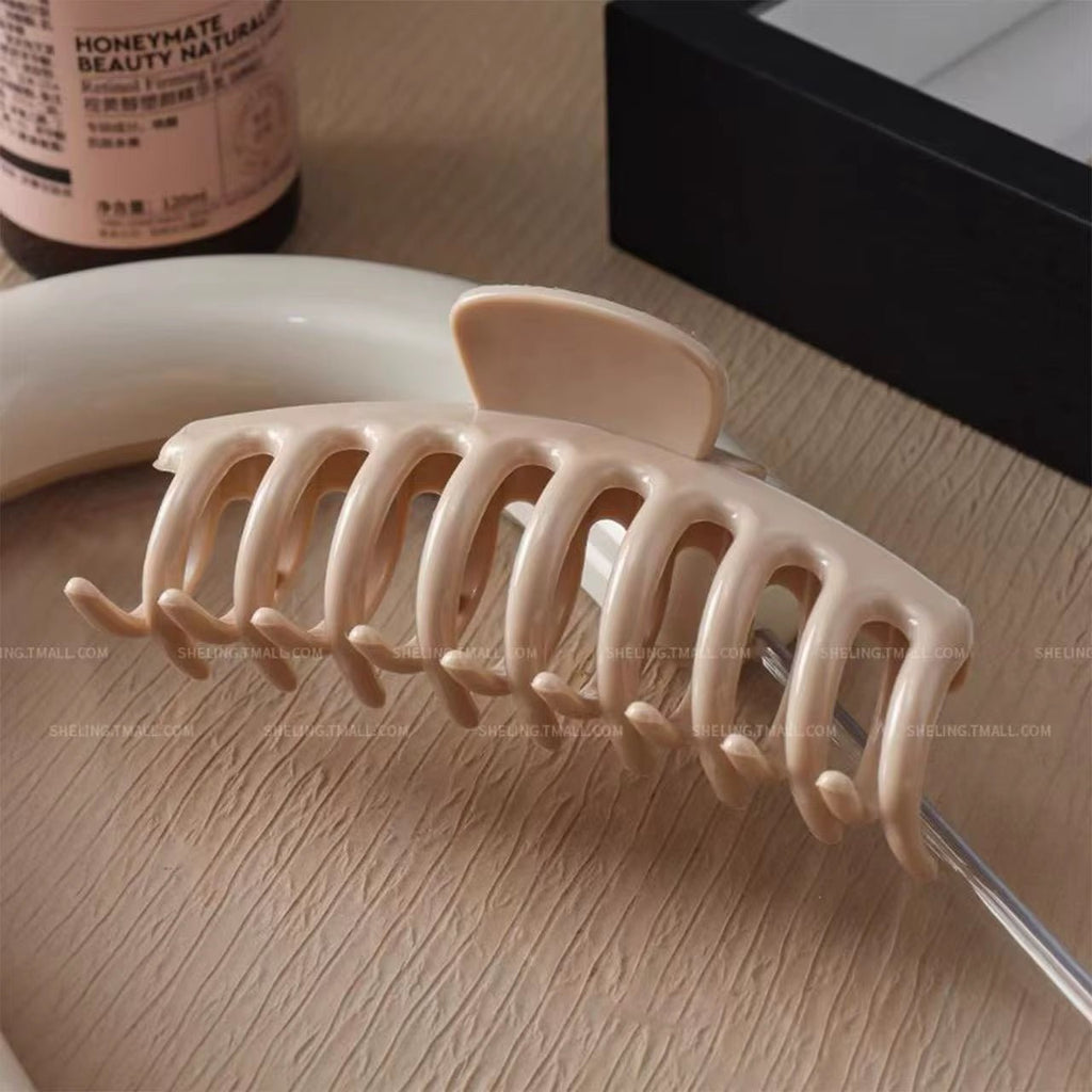 Soft Silicone Shark Hair Claw Clip – Non - Slip, Break - Resistant Grip for Women | Durable & Comfortable for Daily Wear & Sports - Sure Gadget